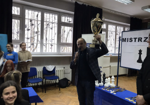 Mistrzostwa Szachowe - prowadzący Szkolne Koło Szachowe - prof. Sylwester Bednarek