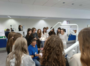 Dwunastkowicze w Centrum Dentystycznym Uniwersytetu Medycznego w Łodzi